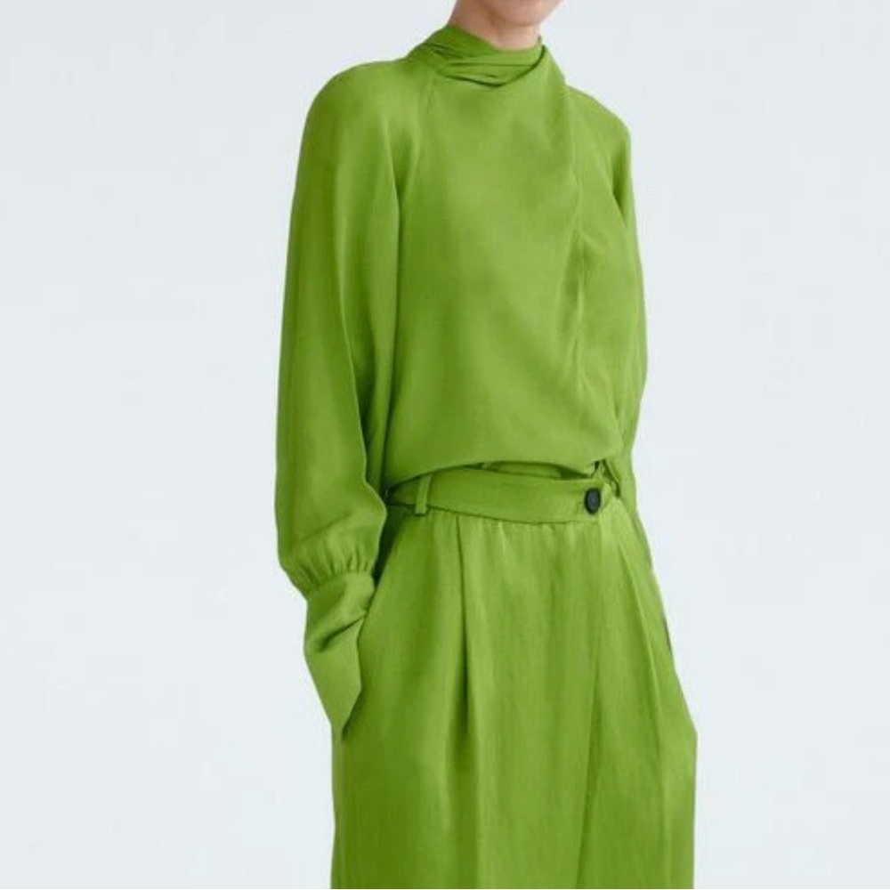 Zara | Green Flowy Satin Drape Long Sleeve Blouse - Picture 3 of 16